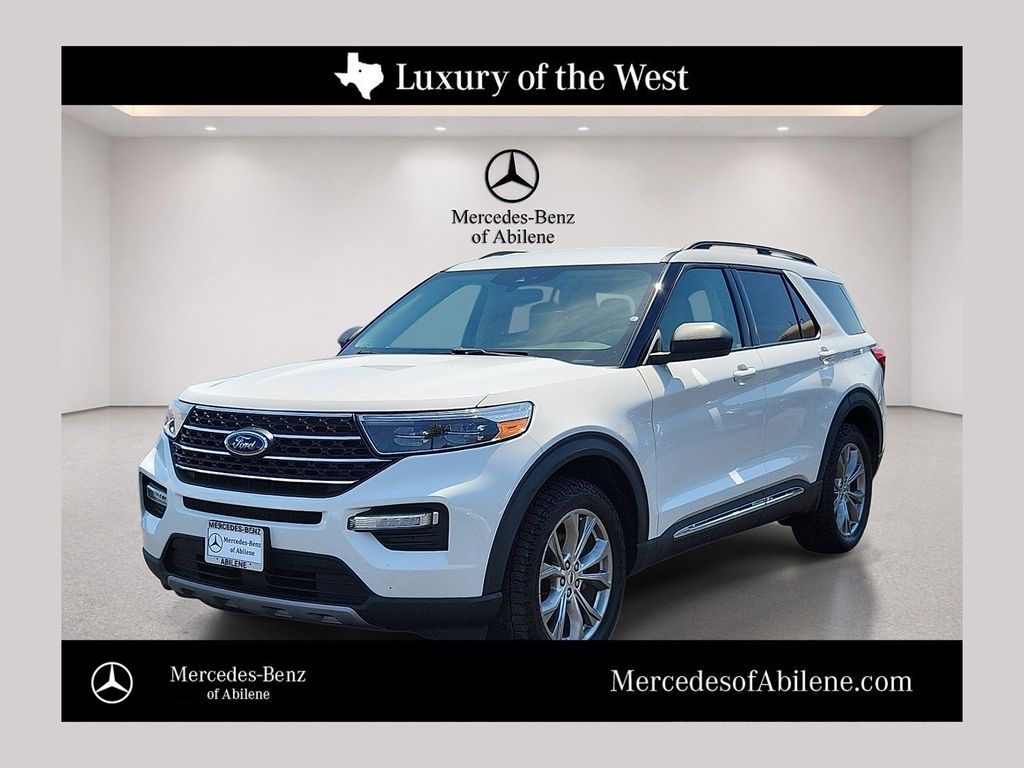  2022 Ford Explorer XLT AWD   