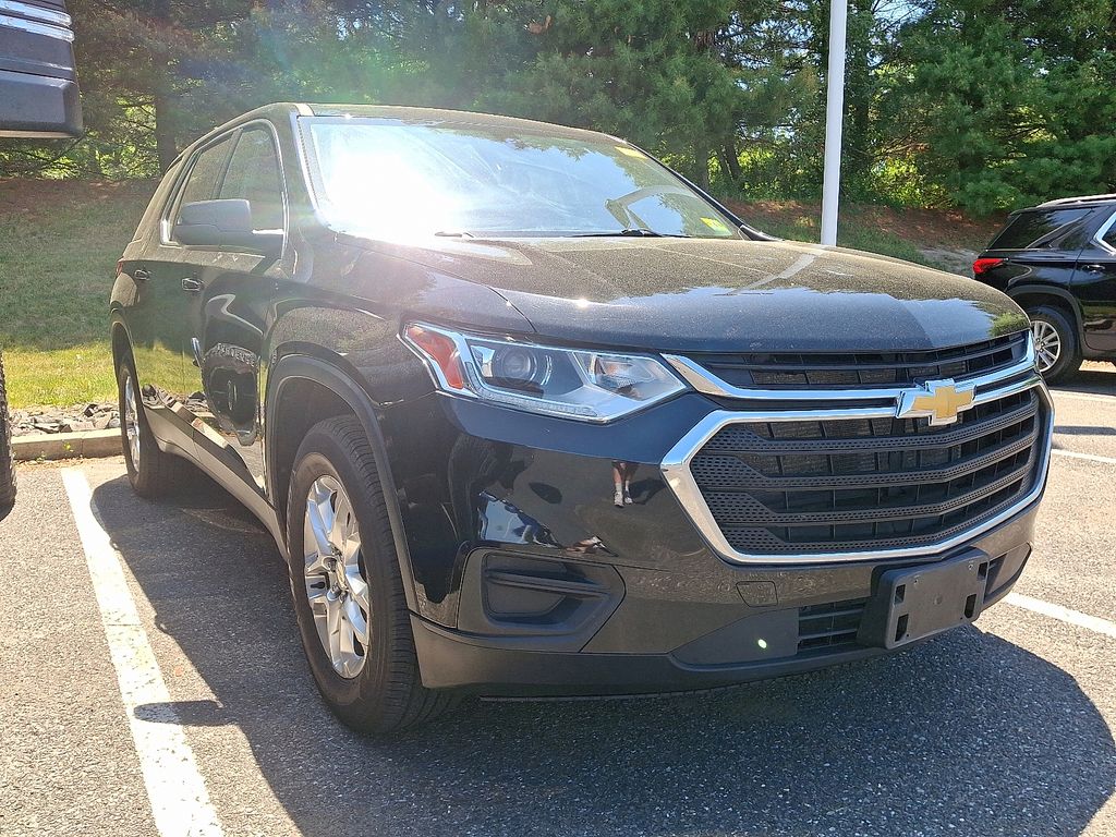 Thumbnail: 2021 Chevrolet Traverse - 3