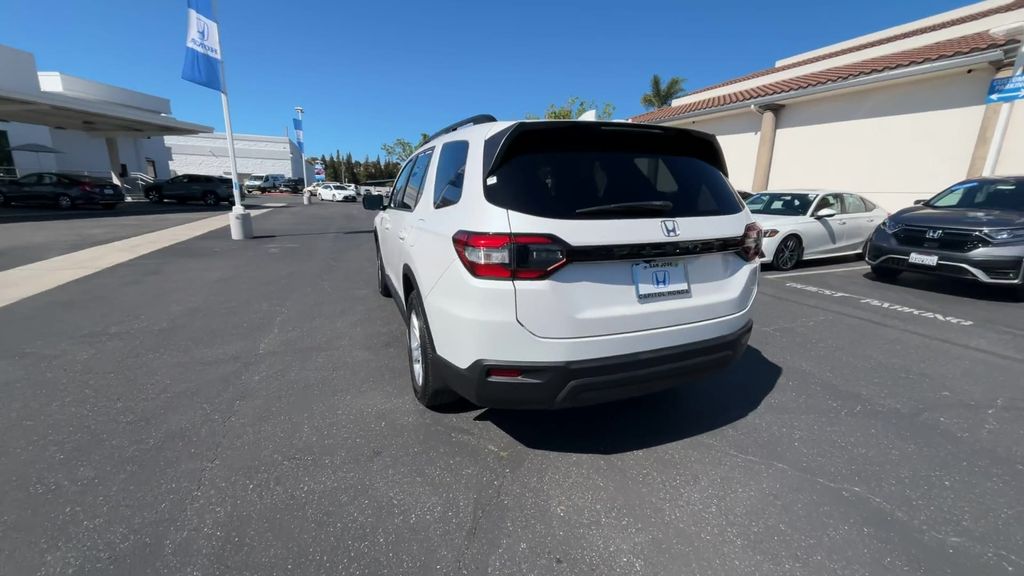 Thumbnail: 2023 Honda Pilot - 7