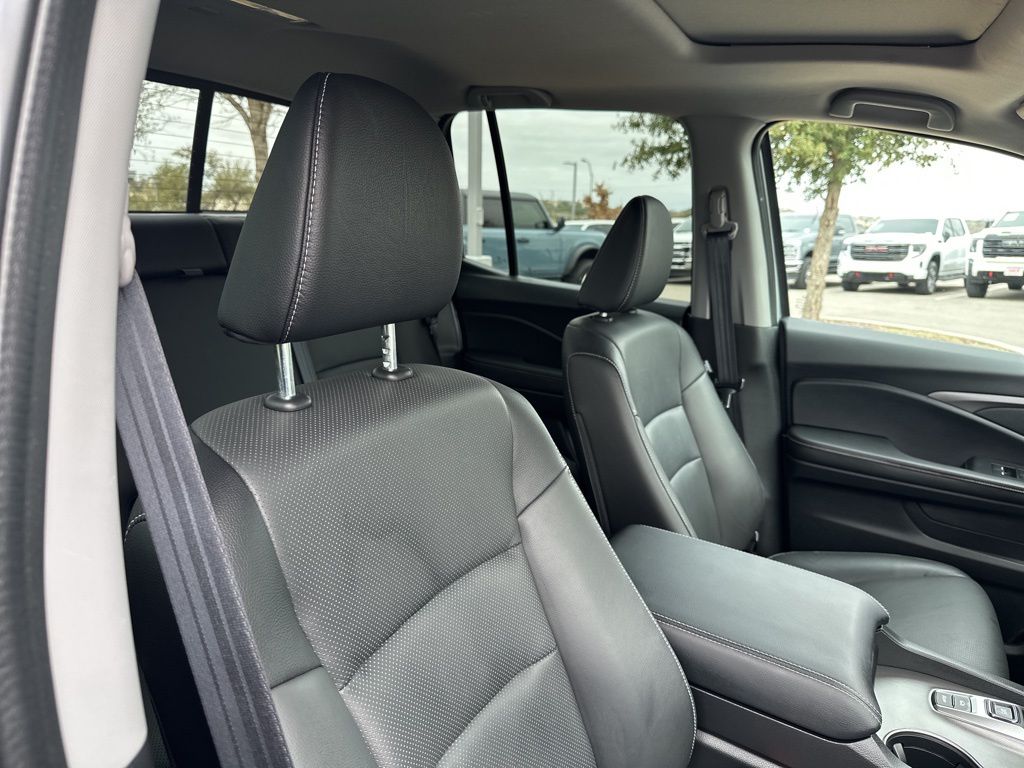 Used Car 2025 Honda Ridgeline  Rtl For Sale Under $40,000 In Austin, Texas