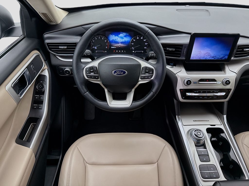 Thumbnail: 2022 Ford Explorer - 10