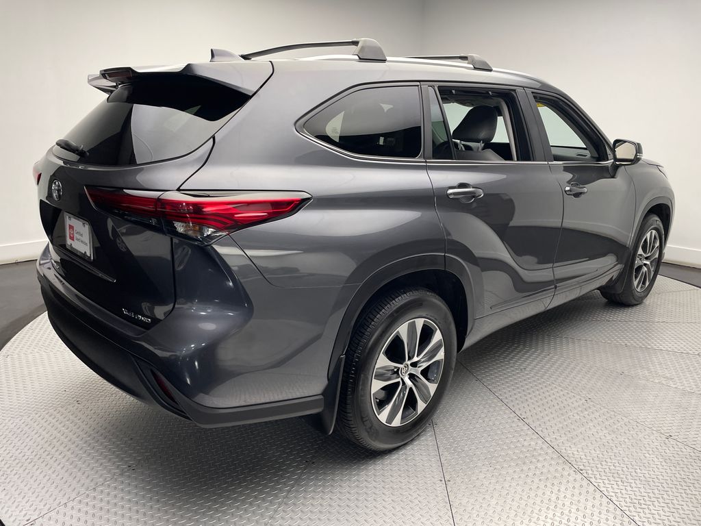 2023 Toyota Highlander XLE 5