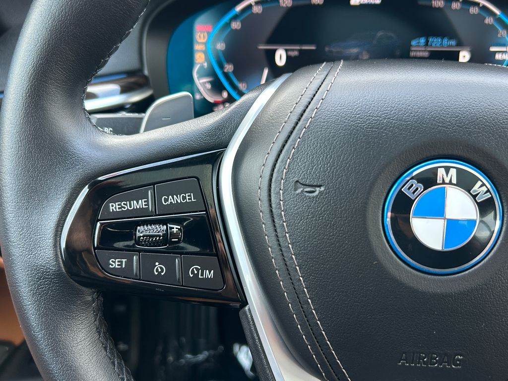 Thumbnail: 2022 BMW 5 Series - 19