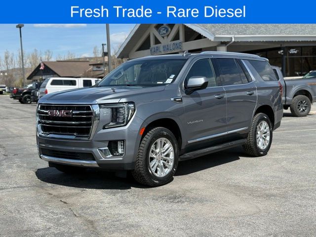 Gray 2022 GMC Yukon SLT 4WD SUV / Crossover Four-Wheel Drive
