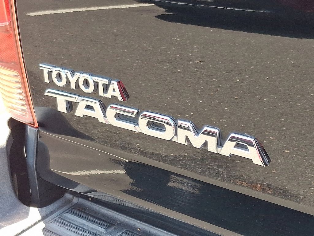 Thumbnail: 2014 Toyota Tacoma - 28