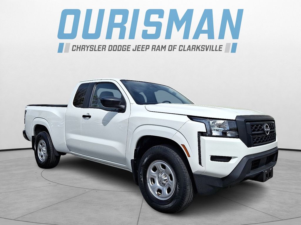 Glacier White 2022 Nissan Frontier S King Cab RWD Pickup Truck 4X2 9-Speed Automatic