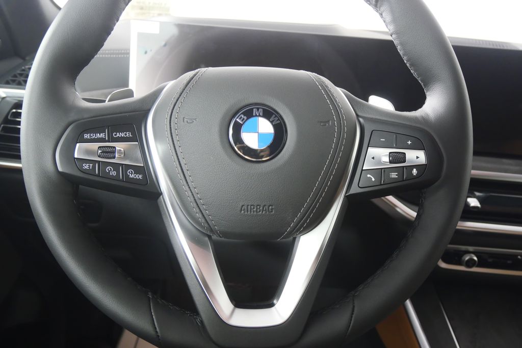 Thumbnail: 2026 BMW X5 - 19