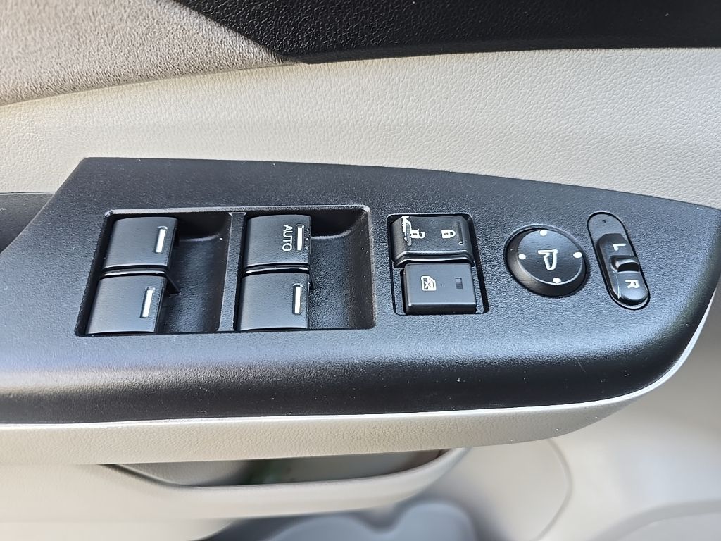Thumbnail: 2012 Honda CR-V - 22