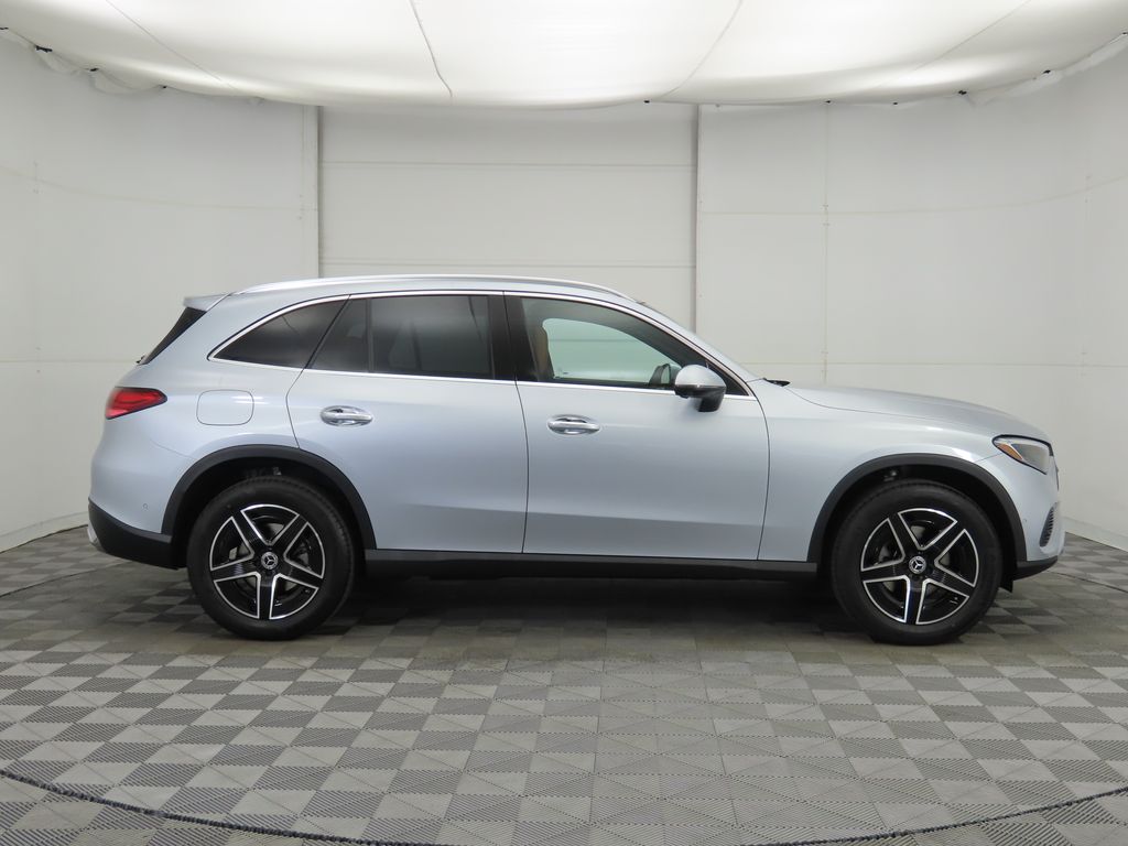 Thumbnail: 2026 Mercedes-Benz GLC - 4