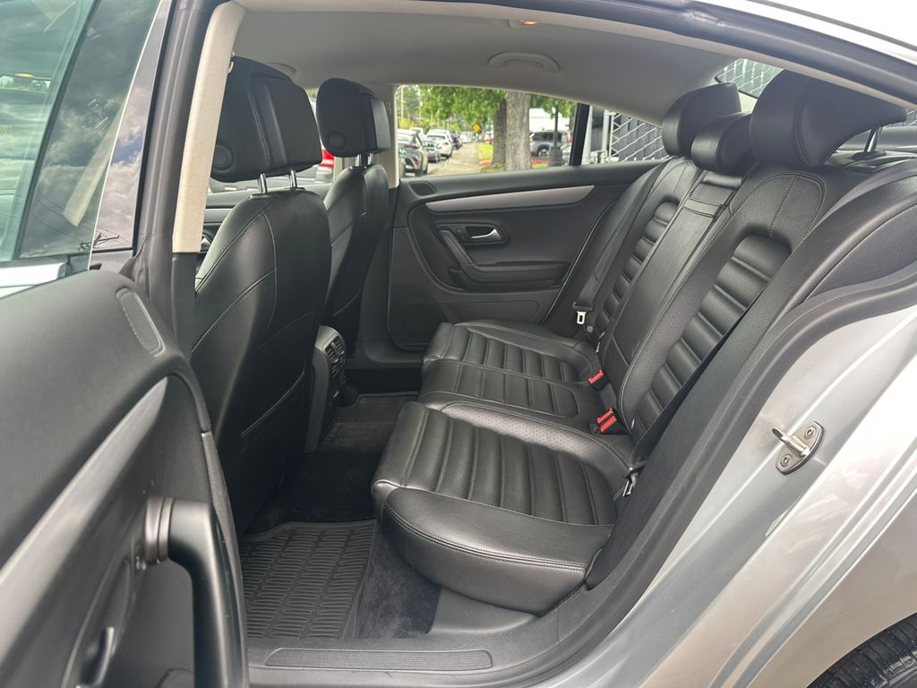 2014 Volkswagen CC 2.0T R-Line