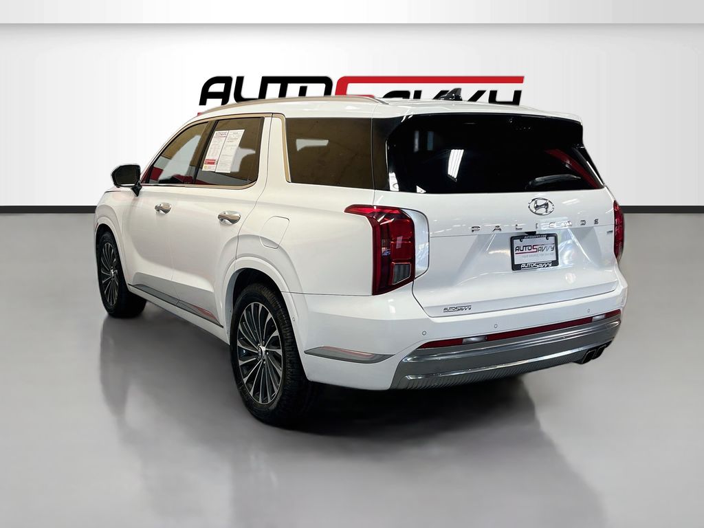 Used 2023 Hyper White Hyundai Calligraphy image 5