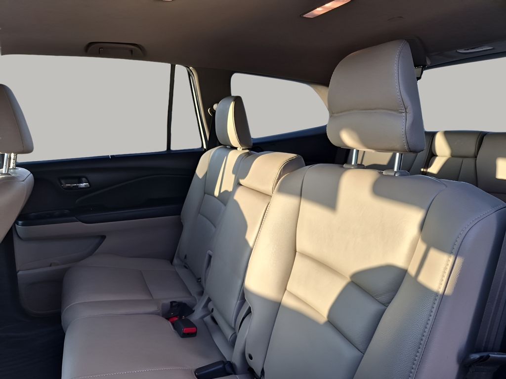 Used Car 2020 Honda Pilot  Ex-l For Sale Under $20,000 In Austin, Texas