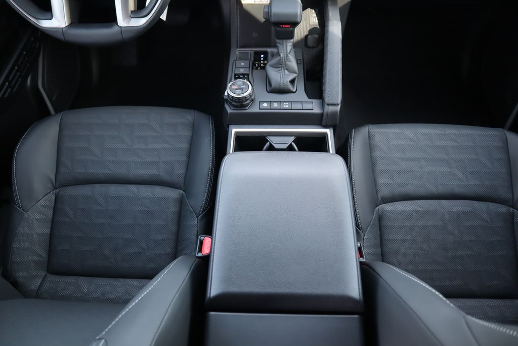 Thumbnail: 2026 Toyota 4Runner - 16