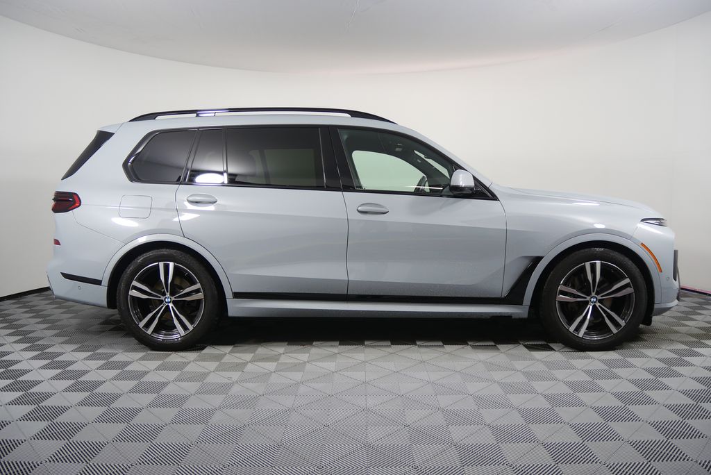 Thumbnail: 2023 BMW X7 - 2