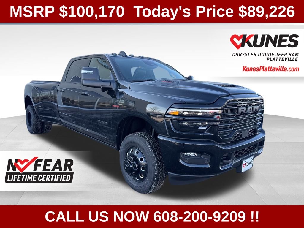 Diamond Black Crystal Pearlcoat 2026 RAM 3500 Laramie Crew Cab LB DRW 4WD Pickup Truck Four-Wheel Drive 8-Speed Automatic