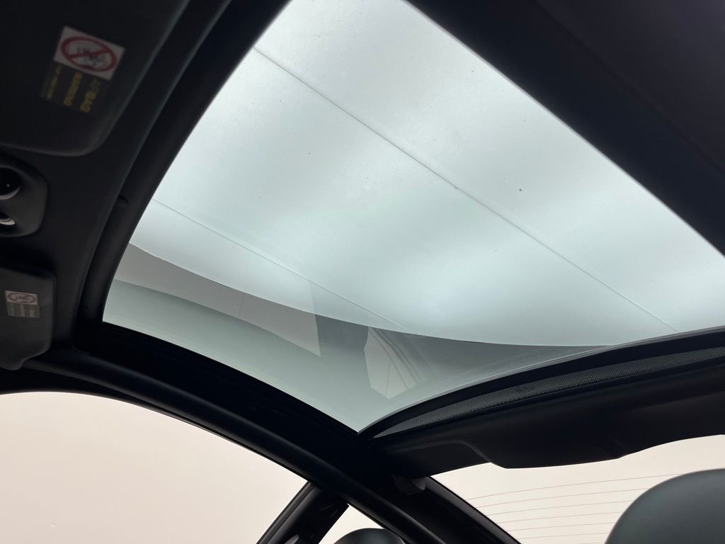 Thumbnail: 2002 Porsche 911 - 24