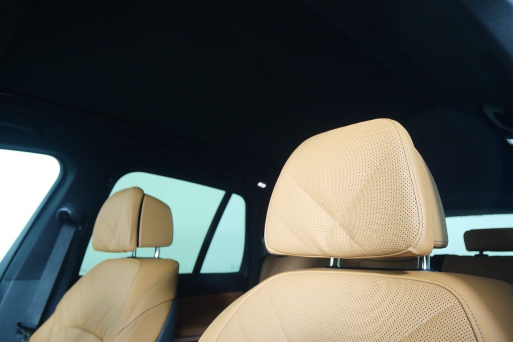 Thumbnail: 2026 BMW X5 - 10