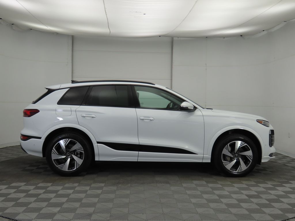 2025 Audi Q6 e-tron Premium 4