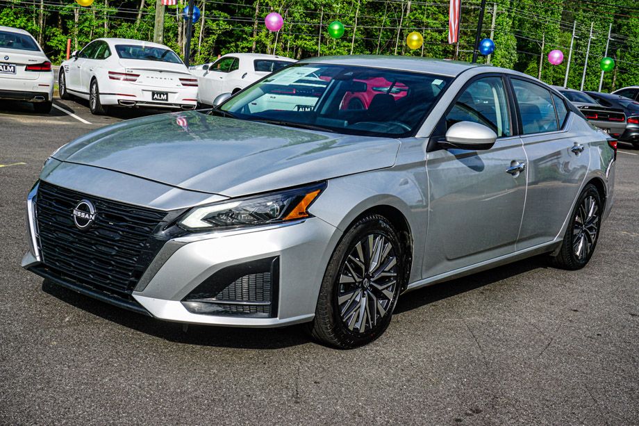 Used 2023 Nissan Altima SV with VIN 1N4BL4DV7PN324854 for sale in Austell, GA