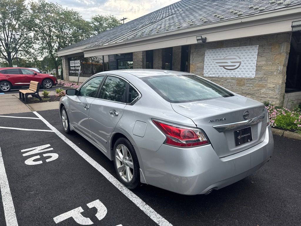 Used 2015 Silver Nissan 2.5 SV image 11