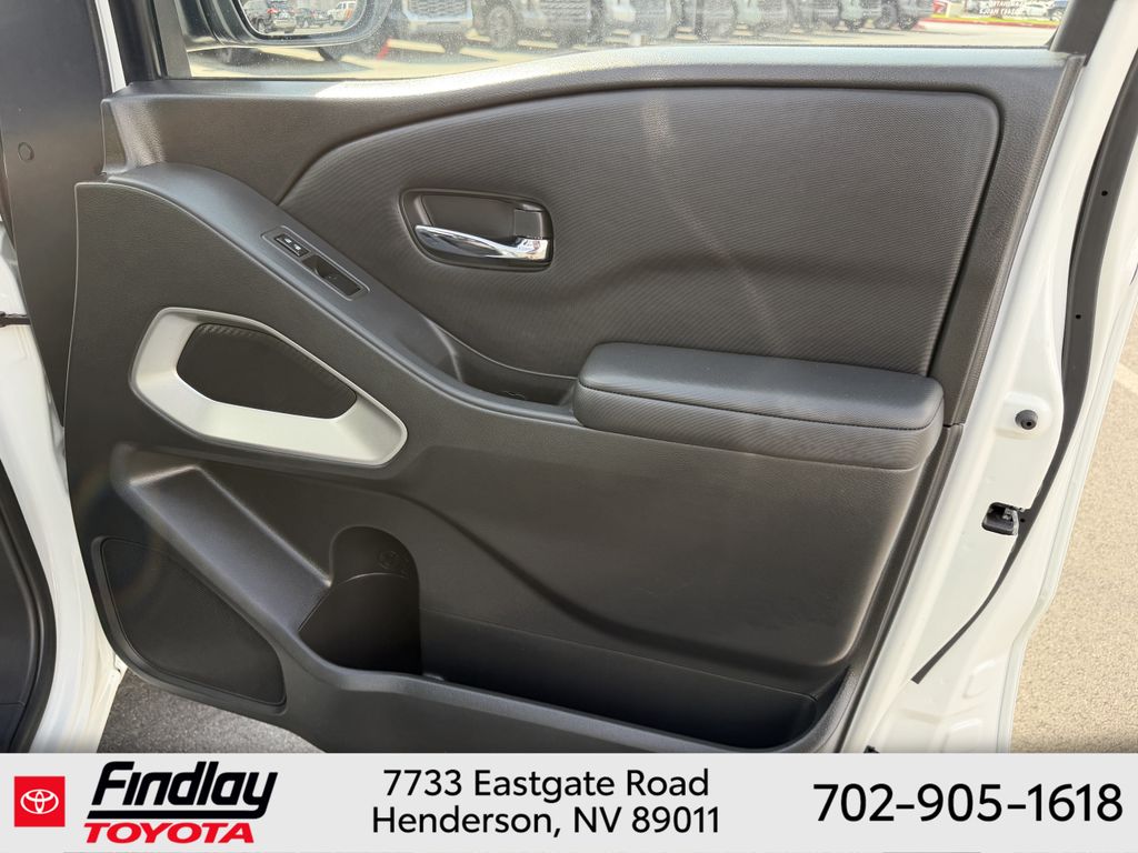 Used 2023 Nissan Frontier Truck