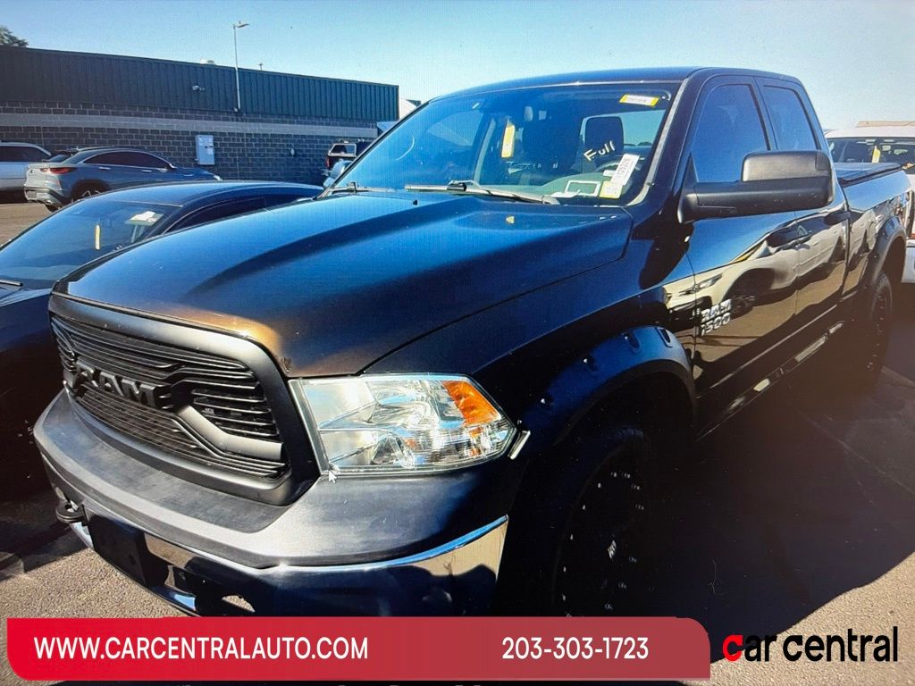 2013 RAM 1500 Negro (Black Gold Pearlcoat) Camioneta Todo terreno 6 velocidades Automática