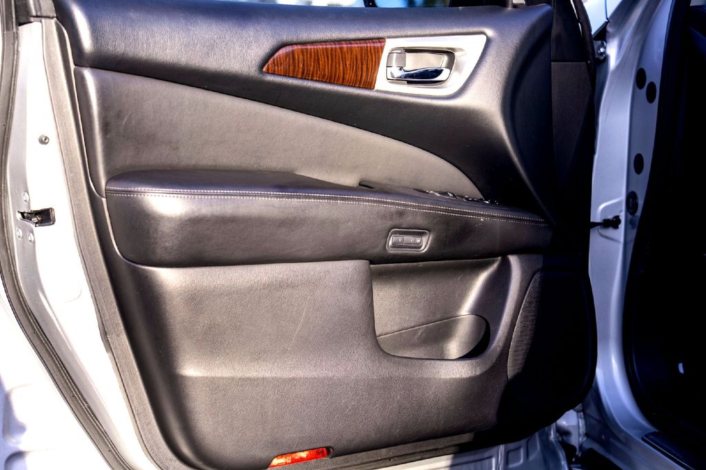 Used Car 2015 Nissan Pathfinder  Platinum For Sale Under $12,000 In Taylor, Texas