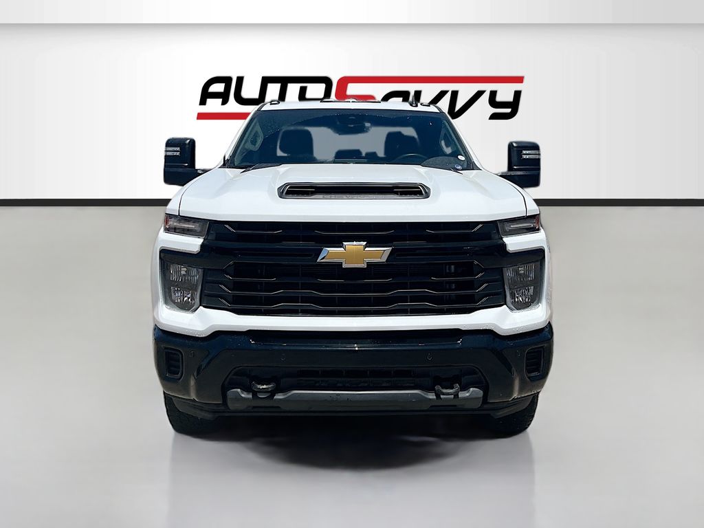 Used 2025 White Chevrolet Custom image 2