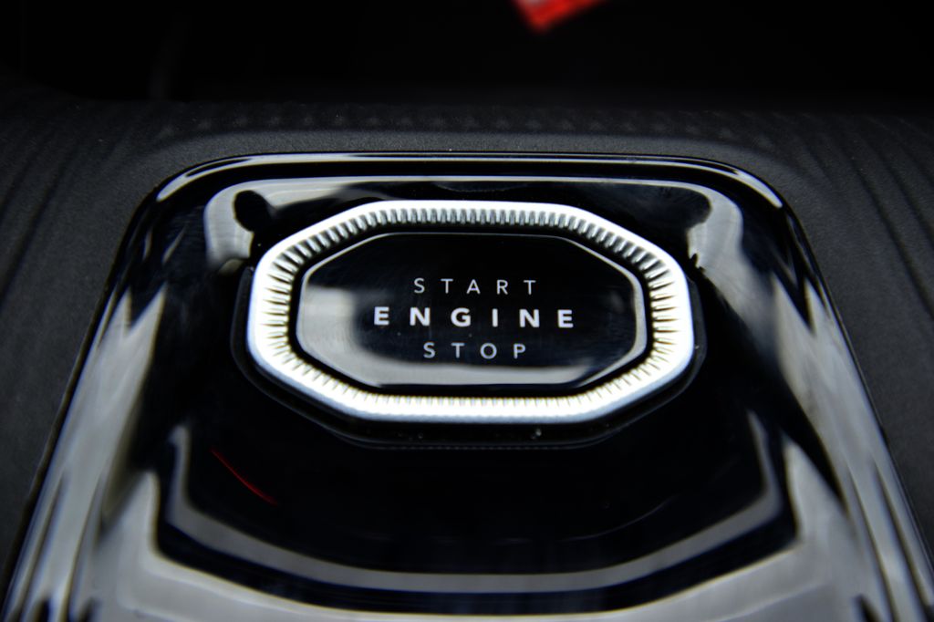 new 2026 Jeep Cherokee car, priced at $42,718