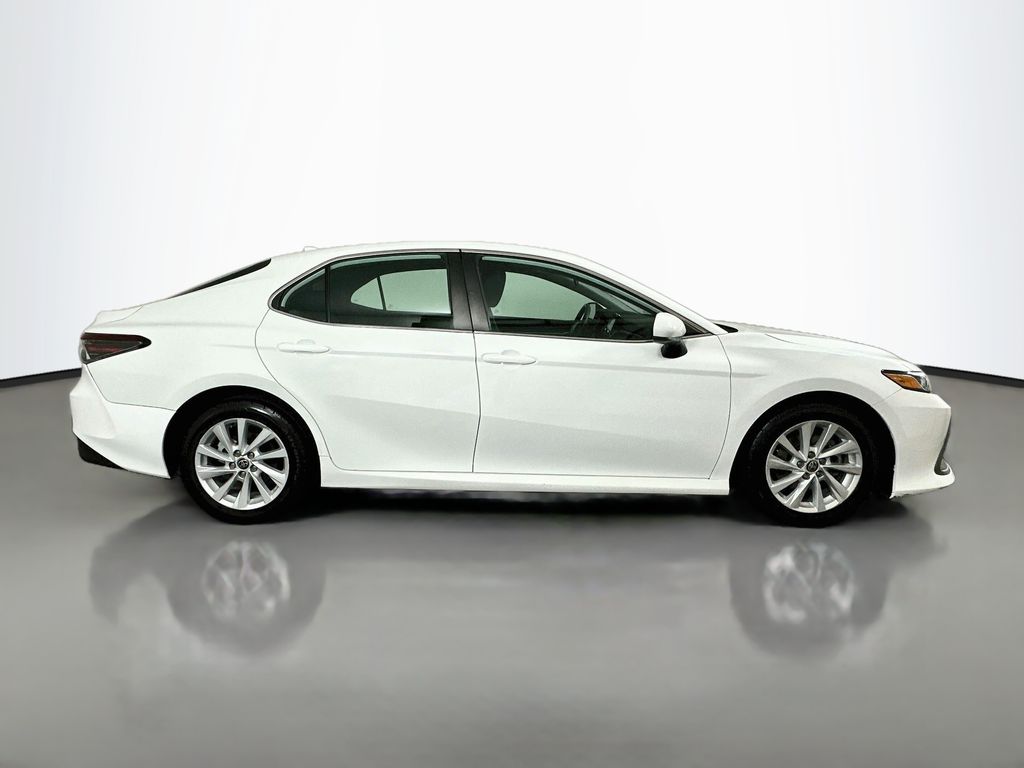 Thumbnail: 2022 Toyota Camry - 4