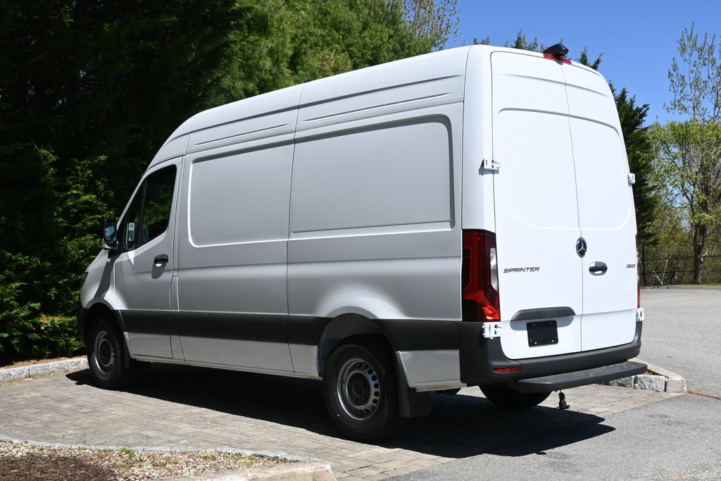 2025 Mercedes-Benz Sprinter 2500 5