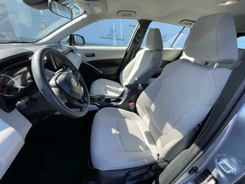 2022 Toyota Corolla Cross L 27