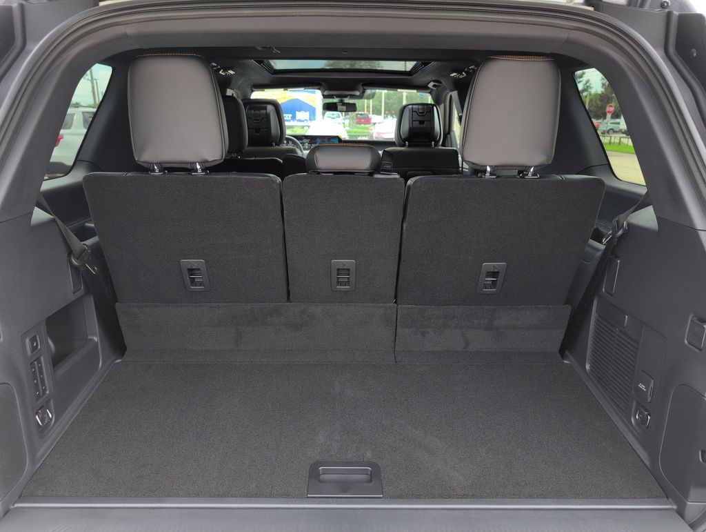 New 2027 White Ford Tremor image 29