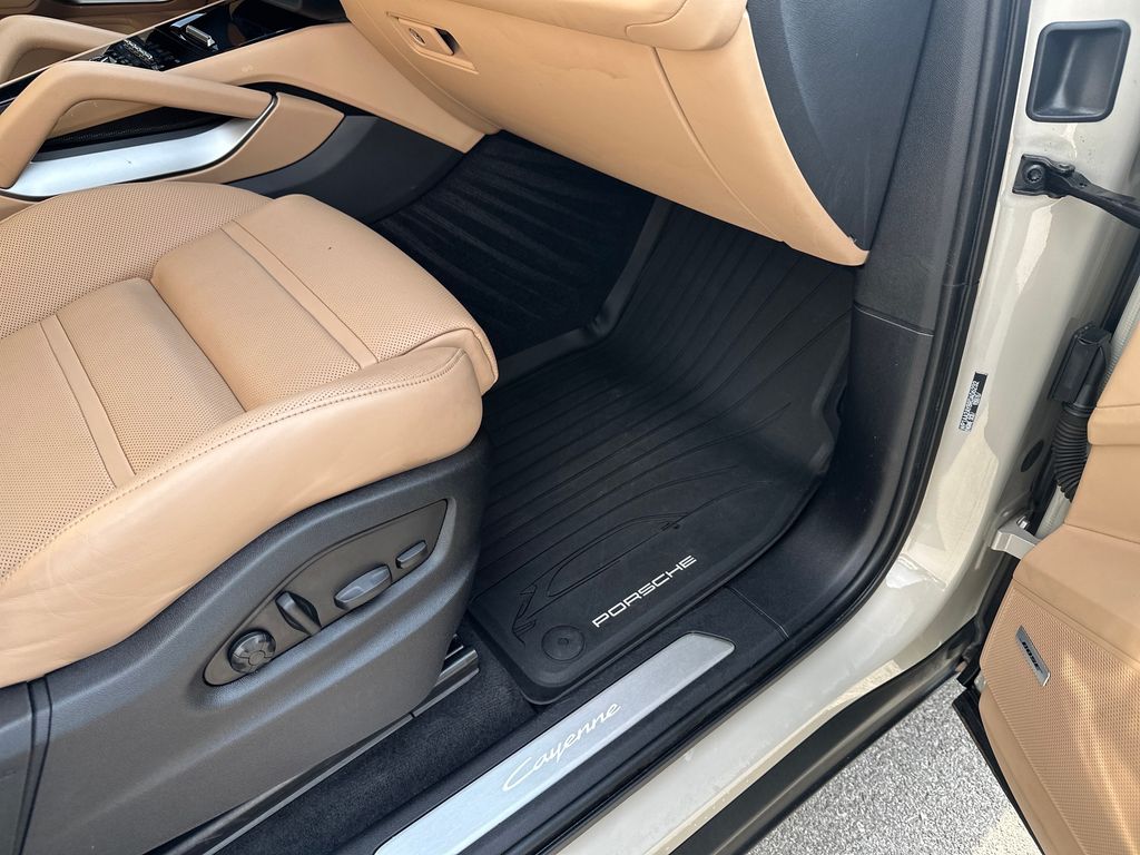 Used Car 2024 Porsche Cayenne  Base For Sale Under $80,000 In Austin, Texas
