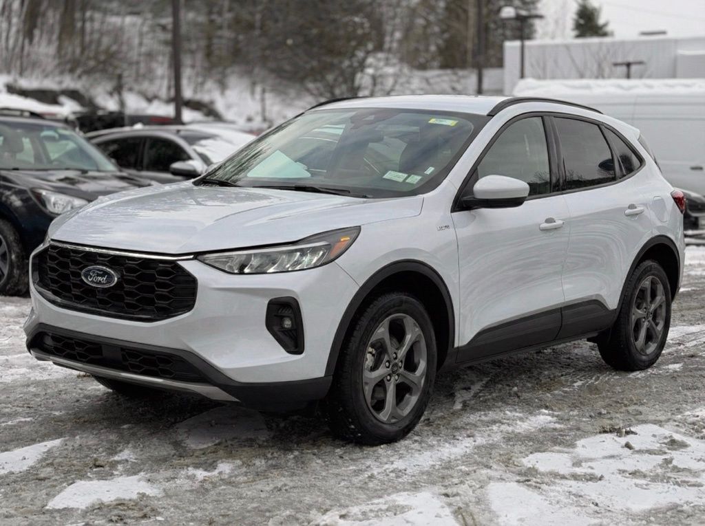 2025 Ford Escape ST-Line Select AWD