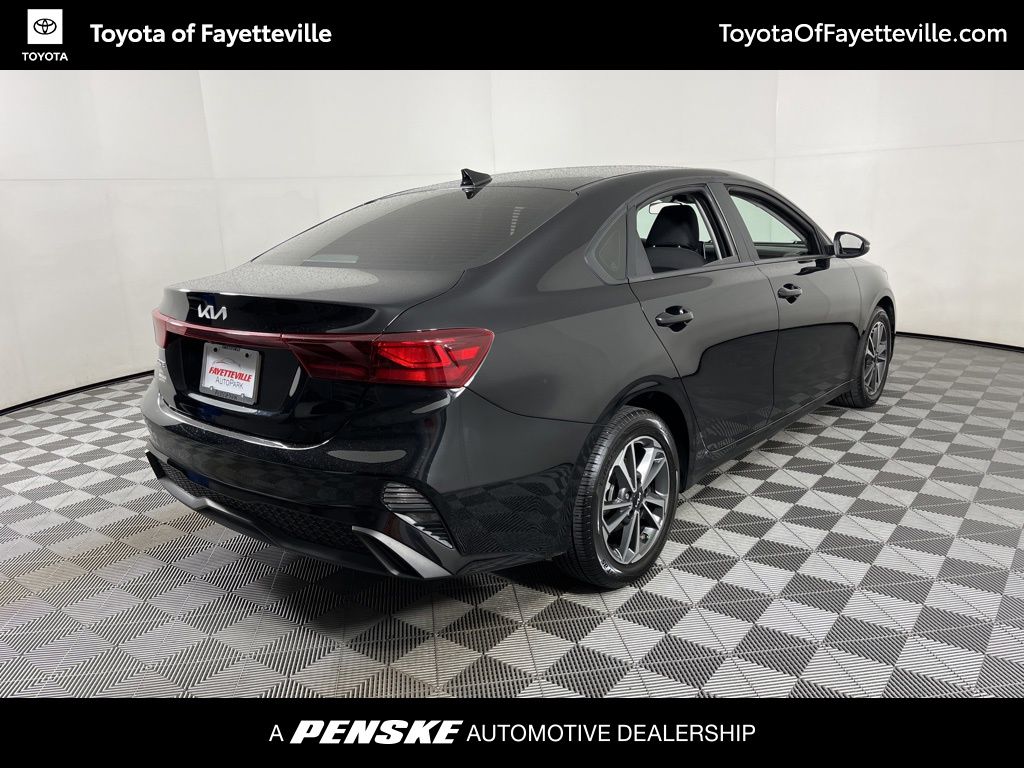 Thumbnail: 2023 Kia Forte - 12