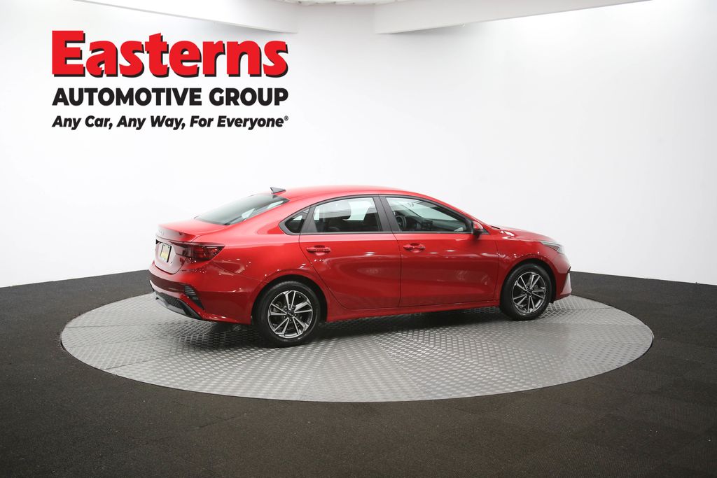 Used 2023 Red Kia LXS image 40