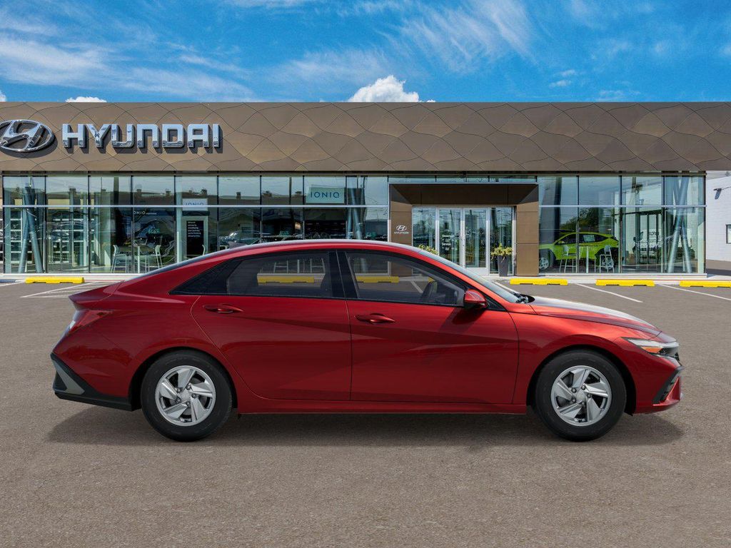 2025 Hyundai Elantra SE 7