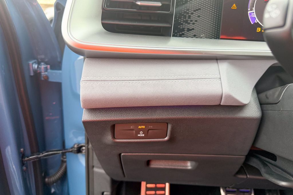 New 2026  Volkswagen 2.0T SE R-Line Black image 19