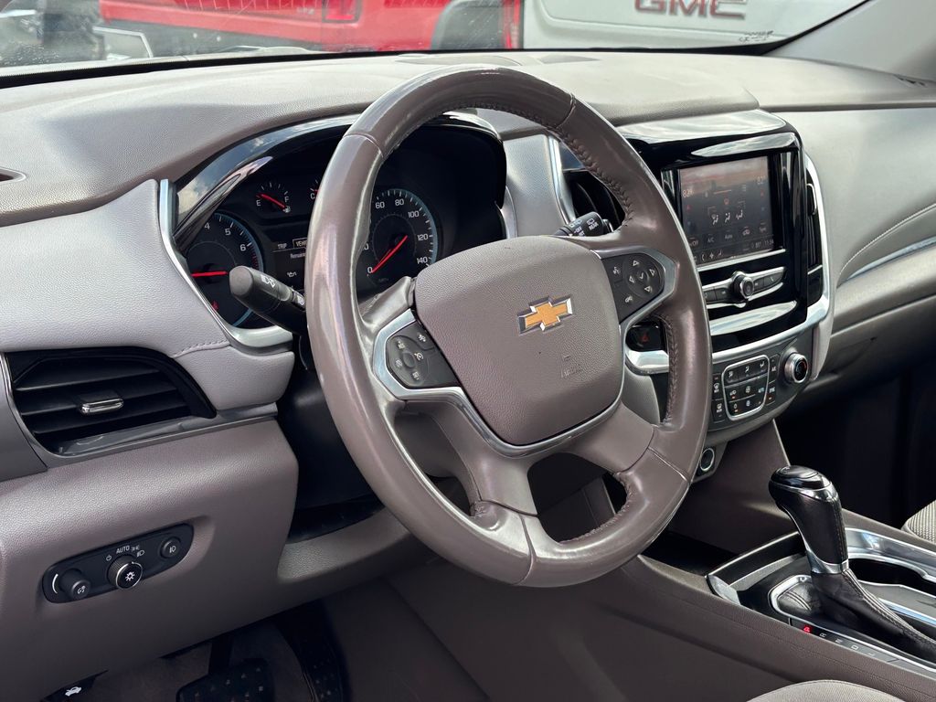 Used Car 2020 Chevrolet Traverse  Lt For Sale Under $30,000 In Austin, Texas