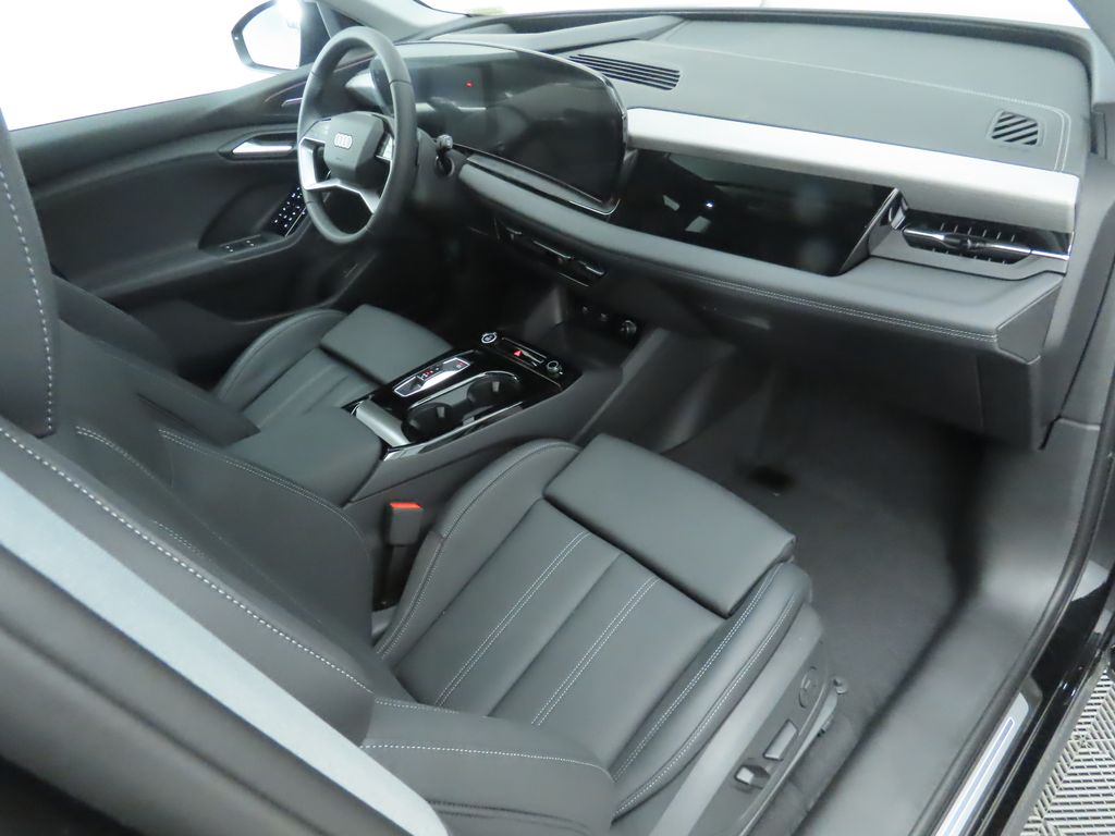 Thumbnail: 2025 Audi Q6 e-tron - 19