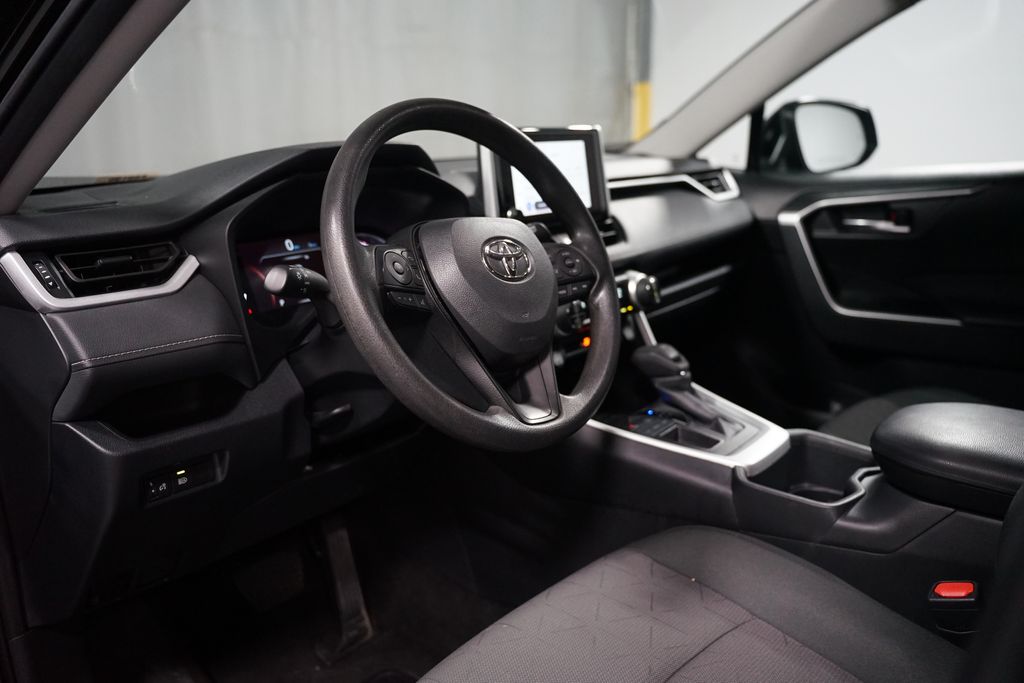 Thumbnail: 2024 Toyota RAV4 - 6