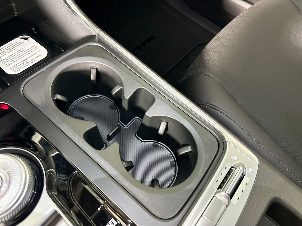 2027 Kia Carnival Hybrid SX