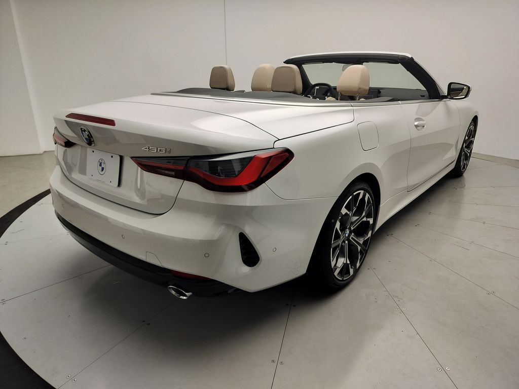 Thumbnail: 2027 BMW 4 Series - 3
