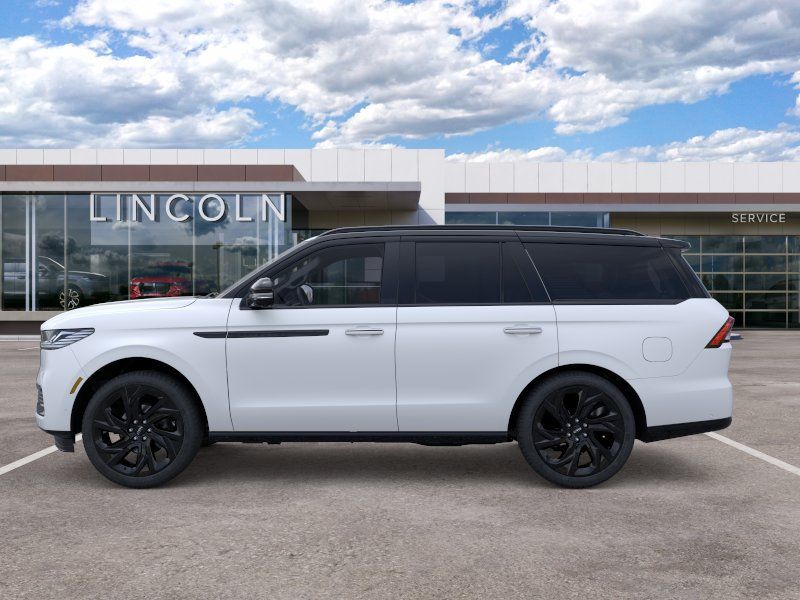 Thumbnail: 2026 Lincoln Navigator - 3