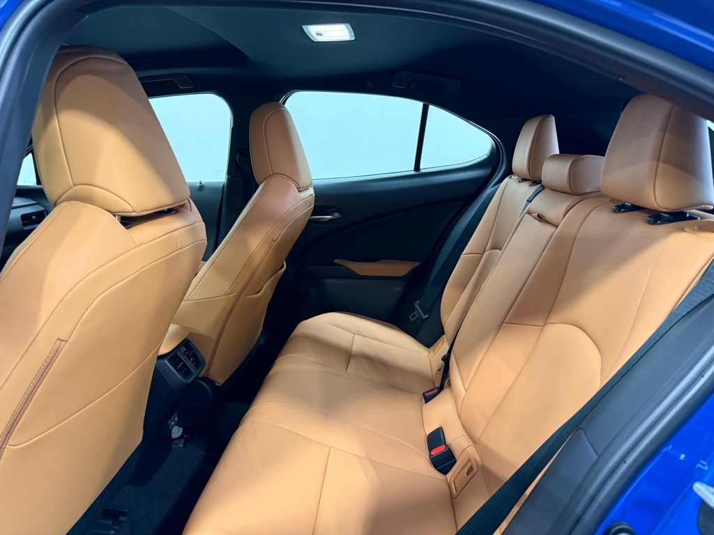 Thumbnail: 2025 Lexus UX - 11