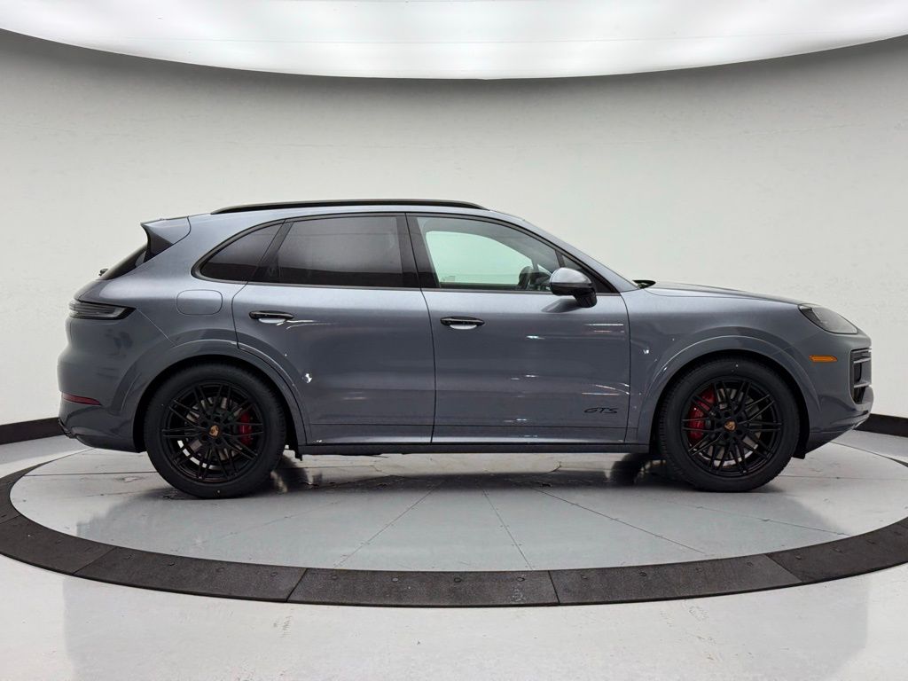 Thumbnail: 2026 Porsche Cayenne - 9