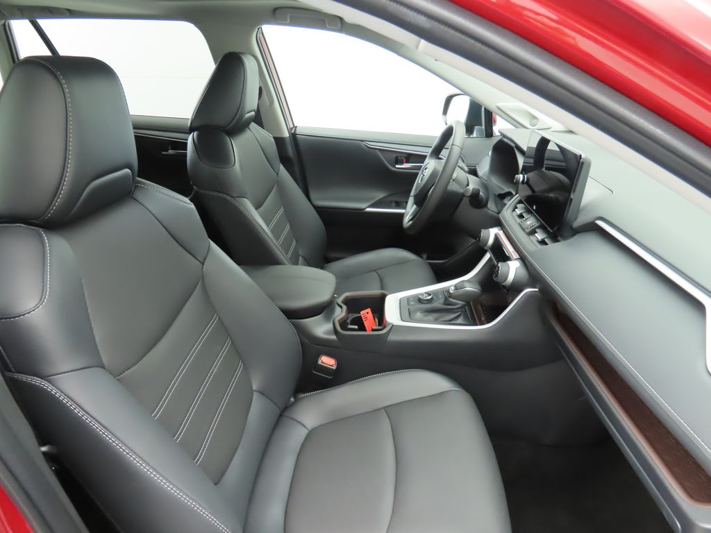 Thumbnail: 2025 Toyota RAV4 - 18