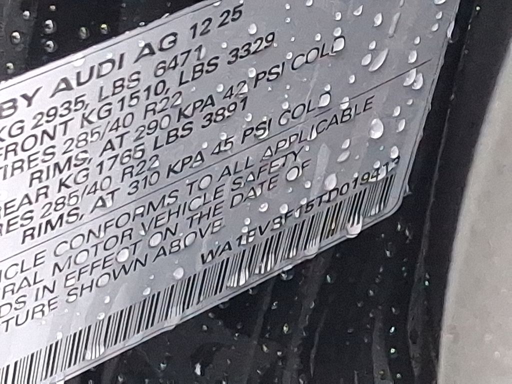 Thumbnail: 2026 Audi Q8 - 20