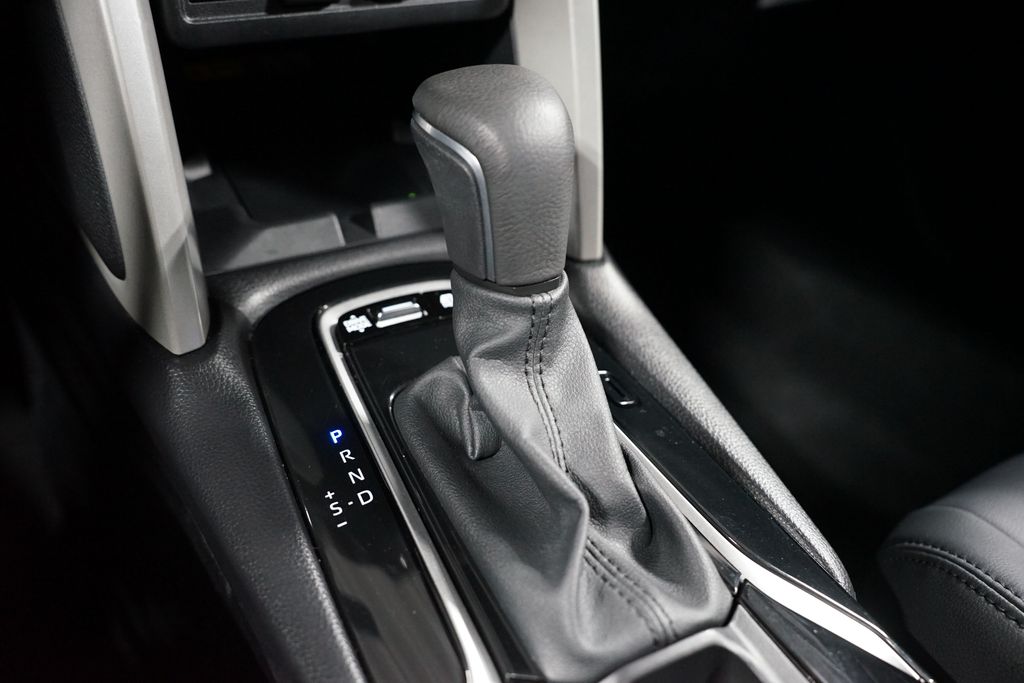 Thumbnail: 2025 Toyota Corolla Cross - 24